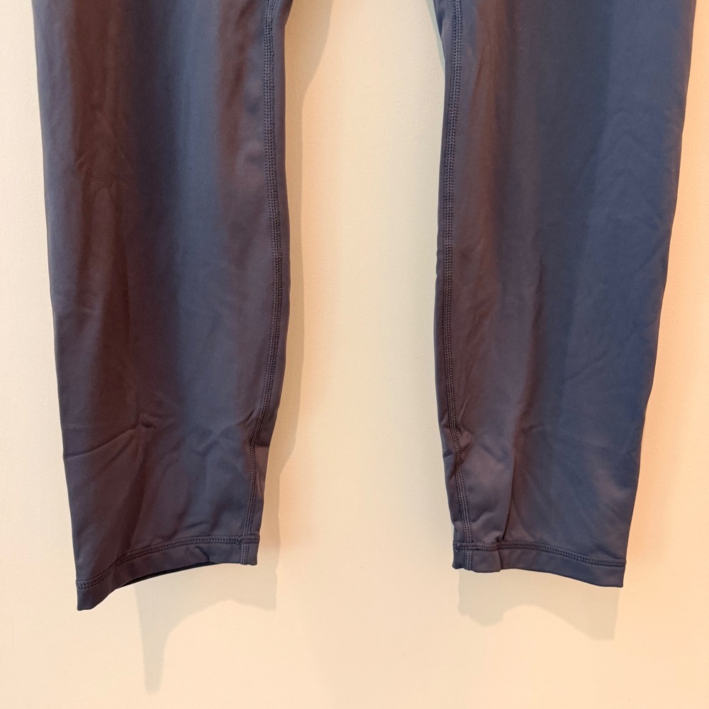 Quince Ultra Form High Rise Legging Pilates Yoga Gym Travel Blue Fog Large EUC - Picture 7 of 16